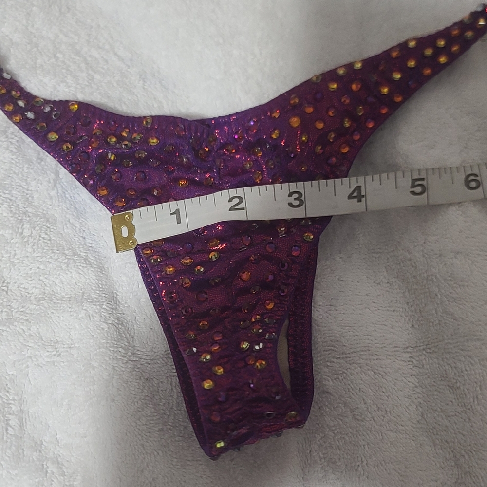 Competition Bikini - image 8